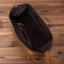 Load image into Gallery viewer, Personalized Mens Toiletry Bag - EN LEATHER