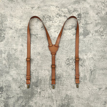 Load image into Gallery viewer, Personalized Rustic Wedding Suspenders Groomsmen Brown Leather Suspenders Mens Rustic Wedding Suspenders Boys Suspenders Ring Bearer - EN LEATHER