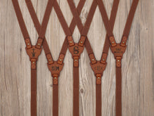 Load image into Gallery viewer, Groomsmen Gifts Personalized Natural Leather Suspenders Groomsmen Suspenders Wedding Suspenders Best Man Gift - EN LEATHER