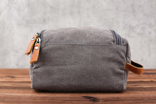 Load image into Gallery viewer, Graduation Gift, Mens Toiletry bag, gift for graduation, toiletry bag Birthday gift for dad, fathers day present Fathers day gift for stepda - EN LEATHER