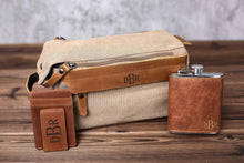 Load image into Gallery viewer, Groomsmen Gift Toiletry Bag, Personalized Leather Money Clip,Groomsmen Flask, Gift for Groomsmen, Bachelor Party Gift, Gift for Wedding - EN LEATHER
