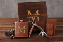 Load image into Gallery viewer, Groom Gifts, Personalized Wooden Multipliers, Leather Money Clip, Hip Flask in Groom Gift Box, Groom Proposal, Best Man Gifts, Groomsmen Gifts - EN LEATHER
