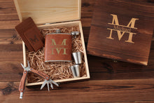 Load image into Gallery viewer, Groom Gifts, Personalized Wooden Multipliers, Leather Money Clip, Hip Flask in Groom Gift Box, Groom Proposal, Best Man Gifts, Groomsmen Gifts - EN LEATHER
