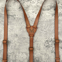 Load image into Gallery viewer, Personalized Rustic Wedding Suspenders Groomsmen Brown Leather Suspenders Mens Rustic Wedding Suspenders Boys Suspenders Ring Bearer - EN LEATHER
